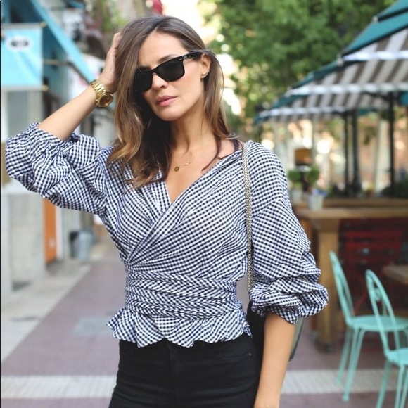 🆕Cassidy Gingham Puff Sleeve Wrap Top - Picture 7 of 8
